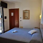 Delle Isole Hotel 3*