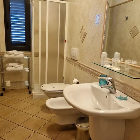 Delle Isole Hotel 3*