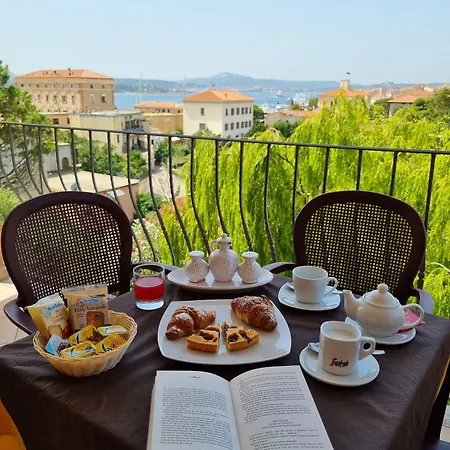 Delle Isole Отель 3*