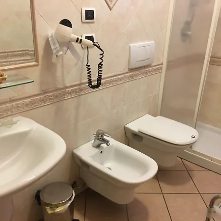 호텔 Delle Isole 3*