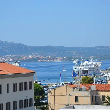 호텔 Delle Isole 라마달레나